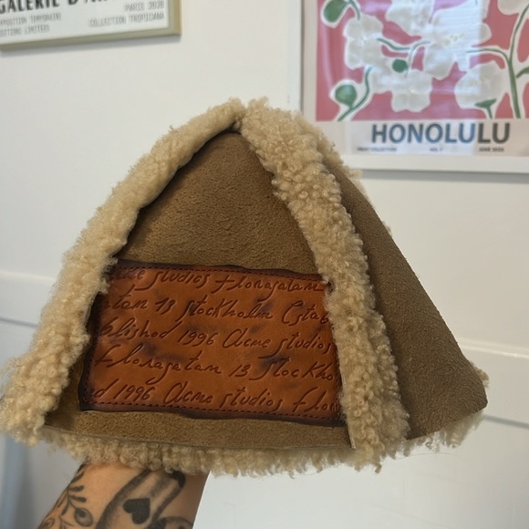 ACNE STUDIOS SHEARLING HAT - Picture 4 of 4
